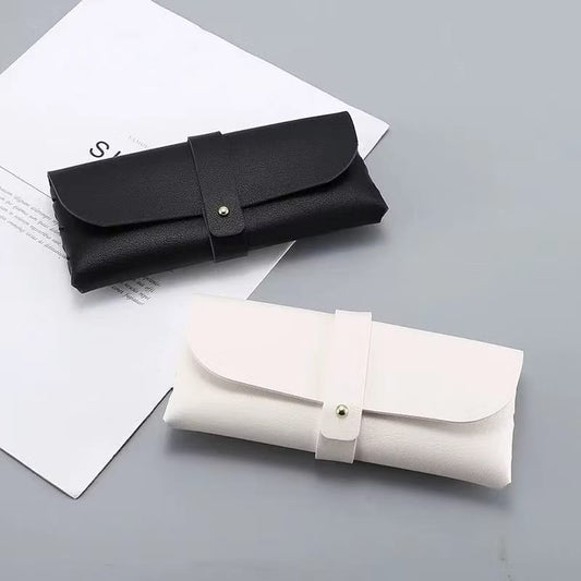 Estuche de Gafas Clásico de Cuero – Elegante y Duradero