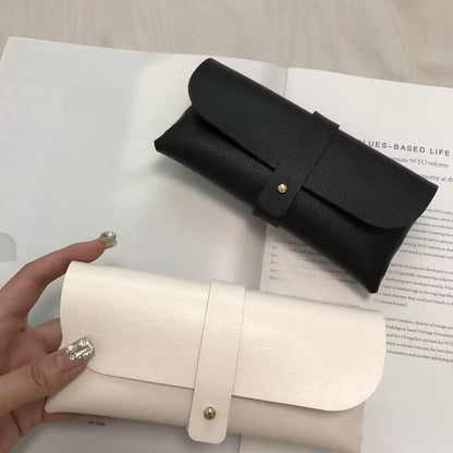 Estuche de Gafas Clásico de Cuero – Elegante y Duradero