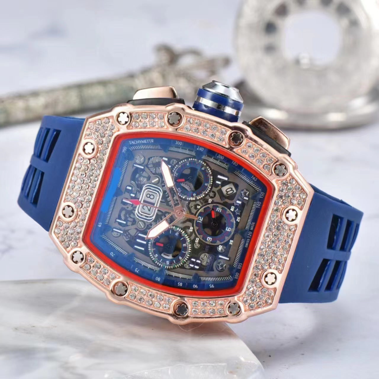 ⌚Men's Luxury barrel-shaped watch Rhinestone Embellished Watch
